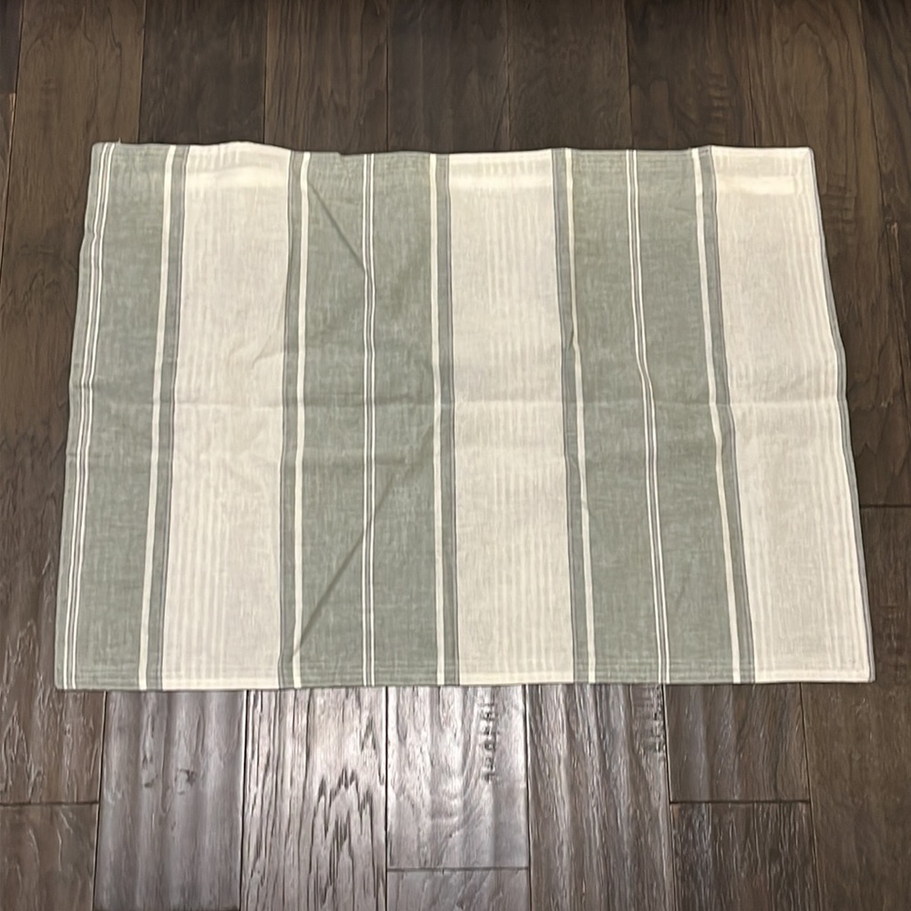 Ralph Lauren Oakview Standard Pillow Sham pillowcase X 1 new 20x28”